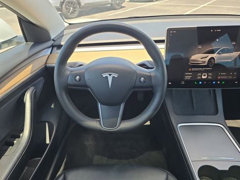 Used 2023 Tesla Model 3 Standard Range RWD image 10
