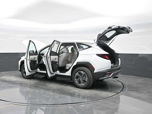 New 2026 Hyundai Tucson Blue SE w/ Tow & Go Package image 41