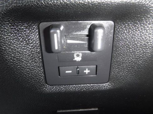 Used 2009 GMC Sierra 1500 SLE w/ Power Pack Plus AWD/4WD image 34