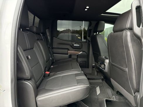 Used 2021 Chevrolet Silverado 1500 High Country w/ Technology Package AWD/4WD image 14
