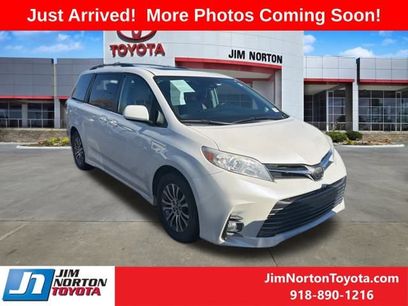 Used 2019 Toyota Sienna XLE