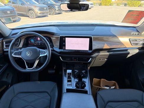 Used 2024 Volkswagen Atlas SE image 26