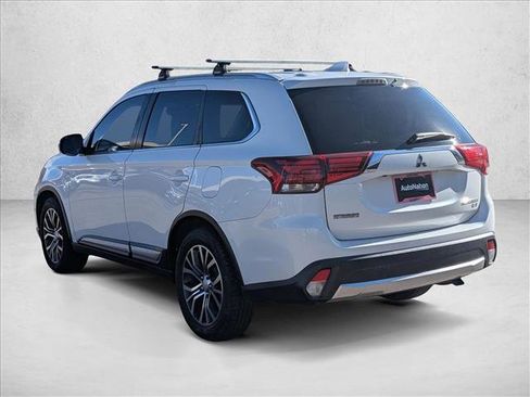 Used 2017 Mitsubishi Outlander GT image 7