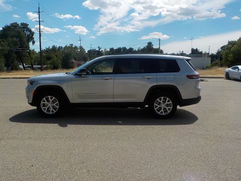 Used 2021 Jeep Grand Cherokee L Limited image 7