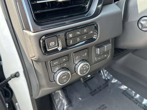 Used 2026 GMC Yukon XL AT4 Ultimate AWD/4WD image 23
