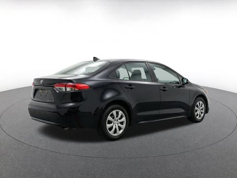 Used 2025 Toyota Corolla LE FWD image 9