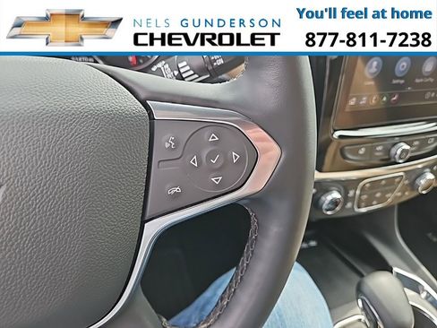 Used 2023 Chevrolet Traverse Premier image 31