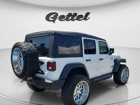 Used 2023 Jeep Wrangler Unlimited Sport AWD/4WD image 4