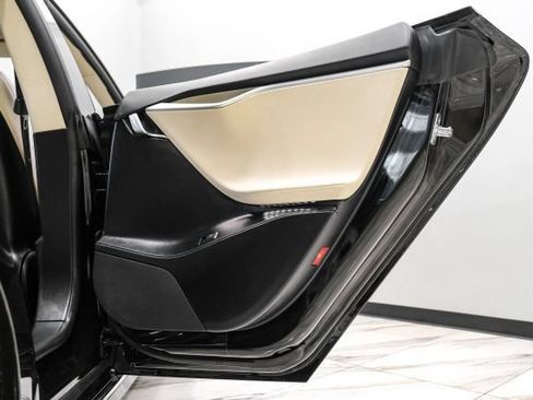 Used 2018 Tesla Model S 75D AWD/4WD image 46