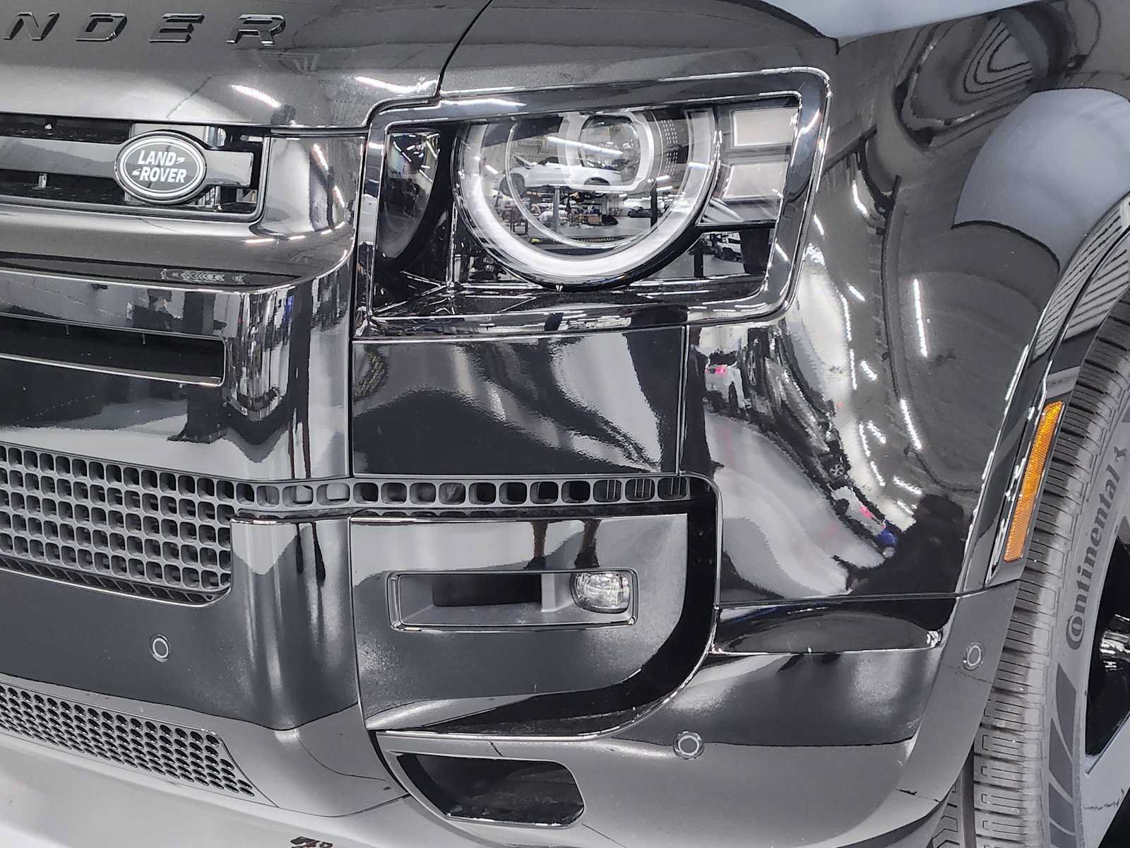 New 2026 Land Rover Defender 110 X-Dynamic SE AWD/4WD image 12