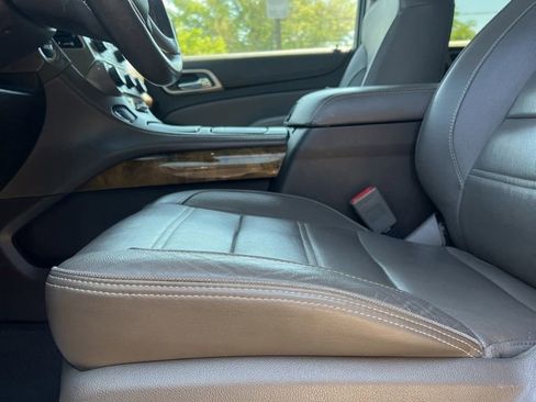 Used 2017 GMC Yukon Denali w/ Open Road Package AWD/4WD image 28