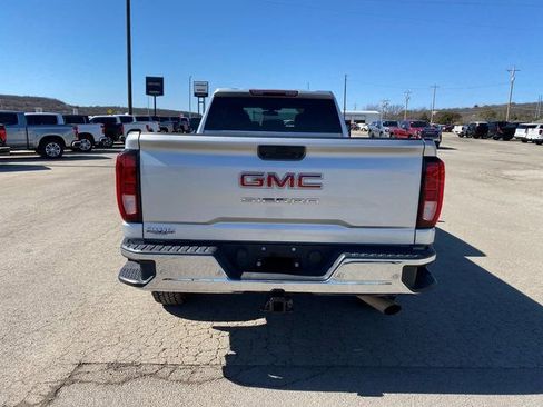 Used 2022 GMC Sierra 3500 Pro w/ Convenience Package image 5