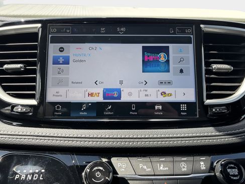 New 2025 Chrysler Pacifica Select FWD image 14