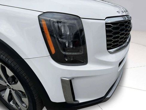Used 2021 Kia Telluride EX w/ EX Premium Package FWD image 11