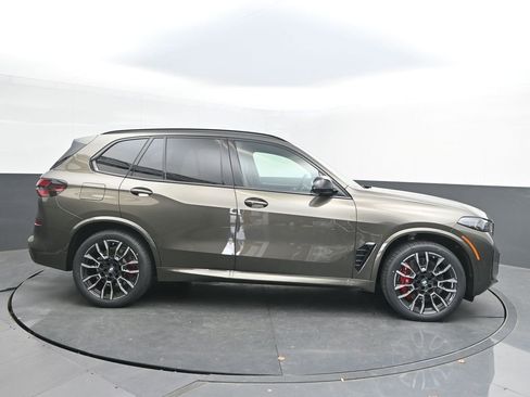 New 2026 BMW X5 M60i image 8