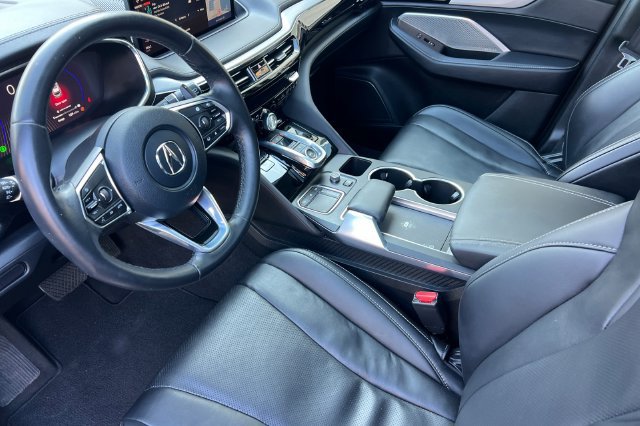 Used 2023 Acura MDX w/ Technology Package FWD image 10