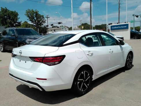 Used 2025 Nissan Sentra SV FWD image 6