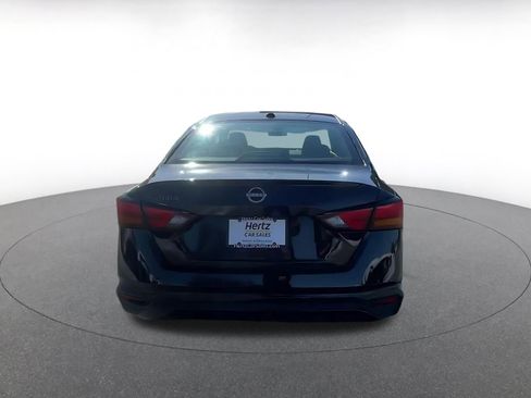 Used 2025 Nissan Altima 2.5 SV image 12