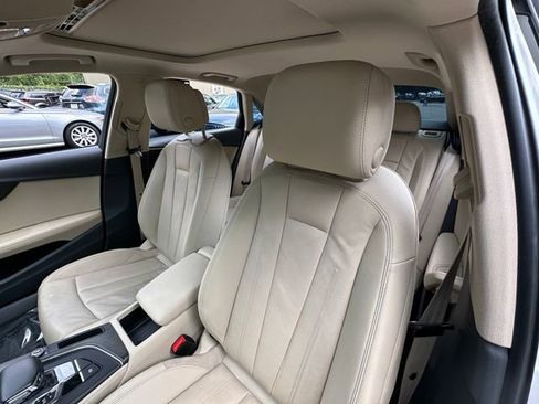 Used 2019 Audi A4 2.0T Premium Plus w/ Premium Plus Package FWD image 11