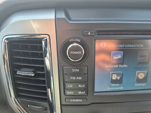 Used 2017 Nissan Titan PRO-4X AWD/4WD image 17