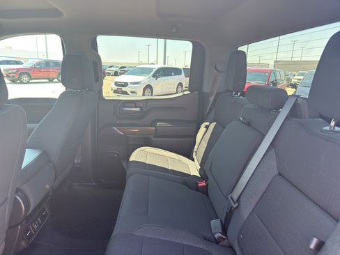 Used 2022 Chevrolet Silverado 1500 RST w/ Z71 Off-Road Package AWD/4WD image 34