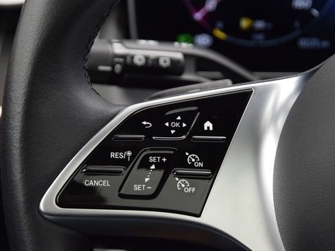 Certified 2024 Mercedes-Benz GLC 300 image 24
