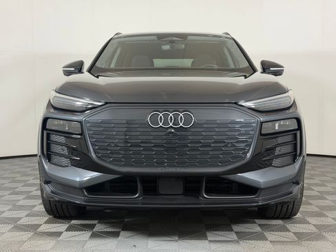Used 2025 Audi Q6 e-tron Premium Plus w/ Premium Plus AWD/4WD image 6