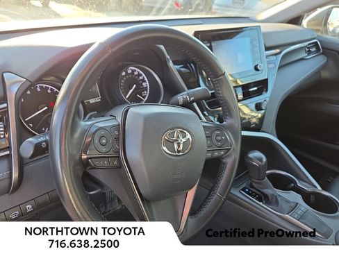 Used 2024 Toyota Camry SE image 16