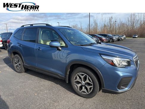 Used 2020 Subaru Forester Premium image 1