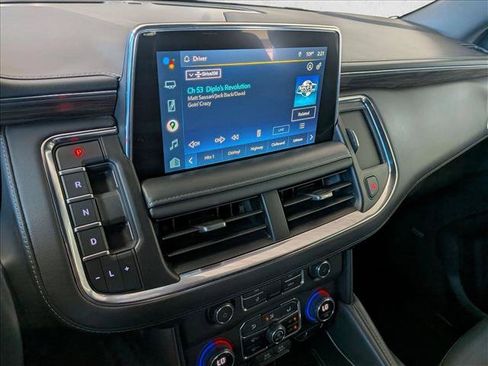 Used 2022 Chevrolet Tahoe Z71 w/ Luxury Package AWD/4WD image 13