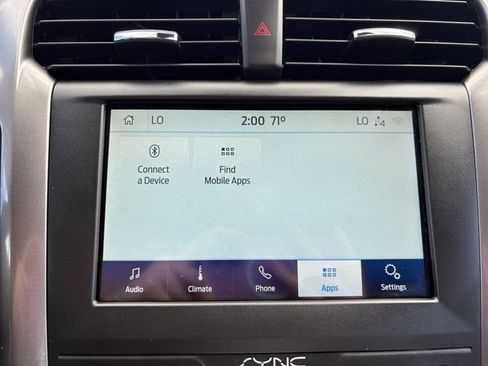 Used 2020 Ford Fusion SE FWD image 21