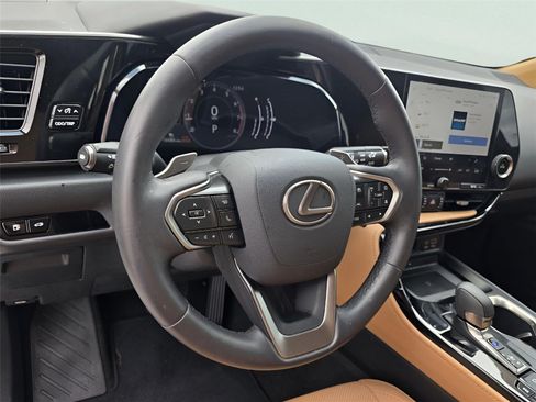 Used 2023 Lexus NX 350 AWD image 10