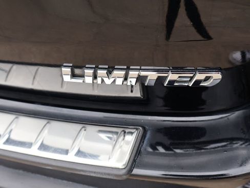 Used 2016 Toyota Highlander Limited FWD image 12