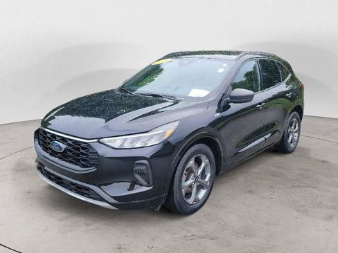 Used 2023 Ford Escape ST-Line w/ Tech Pack #1 AWD/4WD image 11
