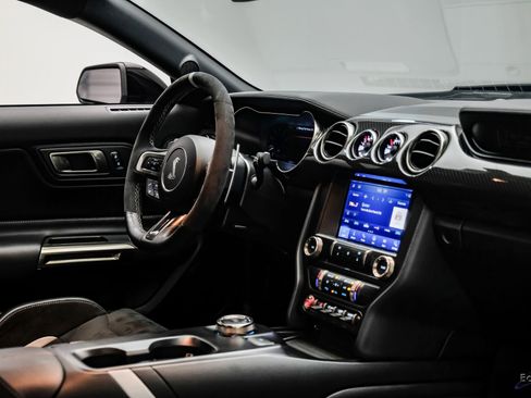 Used 2021 Ford Mustang Shelby GT500 w/ Carbon Fiber Track Pack image 53