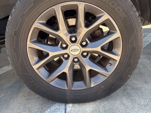 Used 2017 Ford Expedition EL Limited w/ Equipment Group 301A RWD image 13