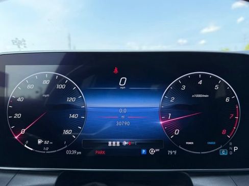 Used 2023 Mercedes-Benz GLC 300 4MATIC image 18