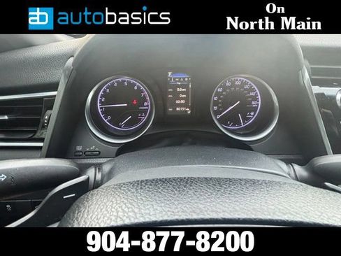 Used 2018 Toyota Camry SE w/ Moonroof Package FWD image 32