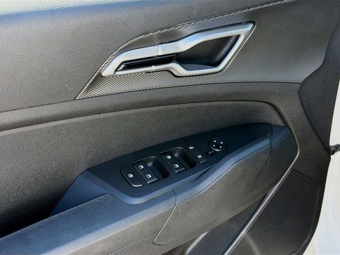 Used 2024 Kia Sportage LX image 22