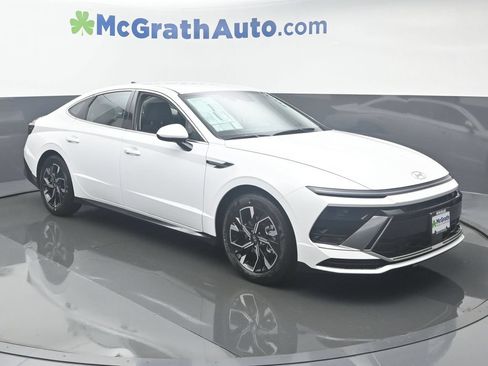 Certified 2025 Hyundai Sonata SEL AWD/4WD image 2
