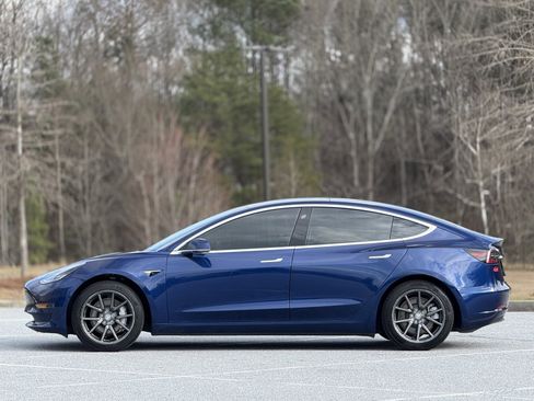Used 2020 Tesla Model 3 Standard Range Plus image 8