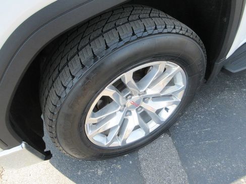 Used 2019 GMC Sierra 1500 SLT w/ SLT Premium Package AWD/4WD image 14