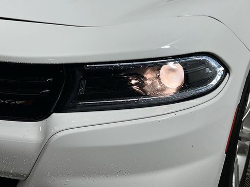 Used 2022 Dodge Charger SXT RWD image 12