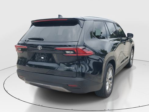 Certified 2025 Toyota Grand Highlander FWD image 3
