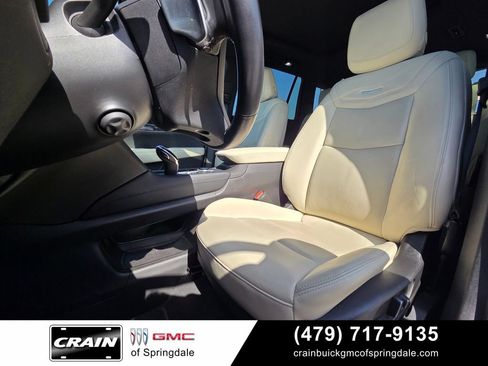 Used 2022 Cadillac XT6 Sport w/ Technology Package AWD/4WD image 24