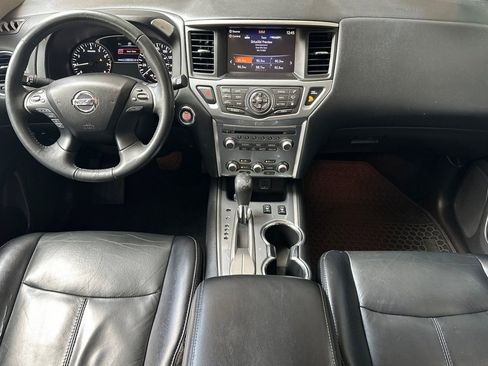 Used 2018 Nissan Pathfinder SL w/ Cargo Package FWD image 13