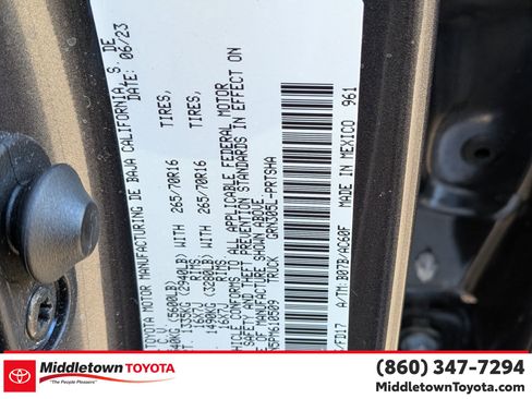 Certified 2023 Toyota Tacoma TRD Off-Road image 39