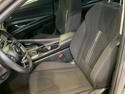 Used 2023 Hyundai Elantra SEL w/ Convenience Package image 17