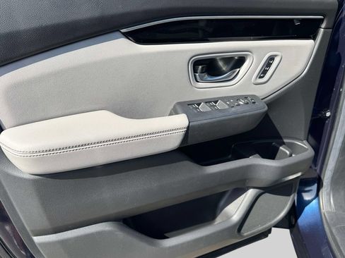 Certified 2024 Honda Pilot Touring image 30