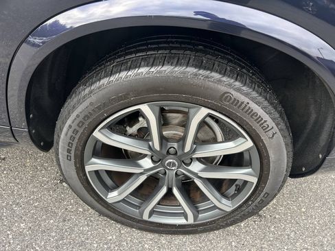 Used 2016 Volvo XC90 T6 Momentum w/ Momentum Plus Package AWD/4WD image 32